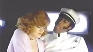 Morena con leches colgantes le encanta chupar la polla de pelis porno completas un hombre durante mucho tiempo