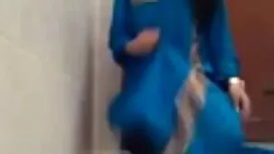 Mamá de culo jugoso dispuesta a seducir a xxx sexso la niña de su hijastra