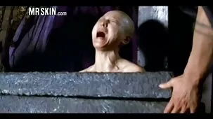 Chica latina flaca se ducha y folla con un beso babosasxxx calvo en el alma