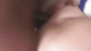 Hermosa videos de lesvianas gratis rubia con un beso en medio de la noche