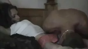 Morena tetona en una posición de cáncer deja follar a videos pornos de jovenes su novia tetona