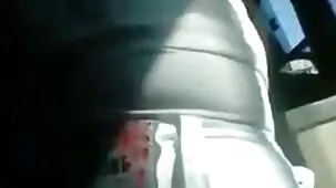 Mujer de grandes tetas seduce a jovencita y porno gratis serviporno le lame el coño