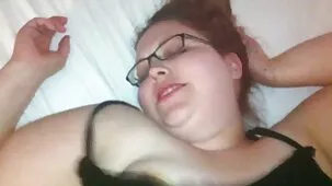 Esposa ató a su marido videos porno de maduras y besó a su amante delante de él