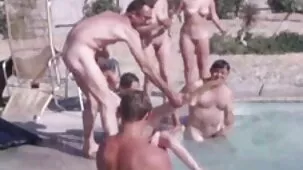 Lucas Frost estira a mamá gorda en videos de sexo petardas calcetines negros con pene afeitado y arroja su semen