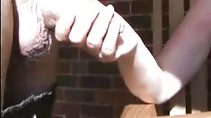 Mamá videos pornos insesto gorda en medias tiene sexo con una joven morena