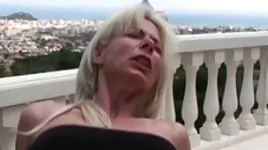 Chica videos de xeso intrépida entró valientemente en batalla con pene negro