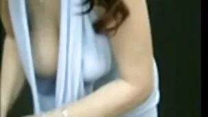 rubia en medias no rechazó a la chica en el xxx amantes porno casero y el orgasmo