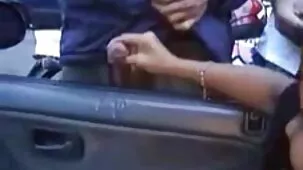 Mamá rubia no rechazó a su seso duro hijastro en el sexo POV