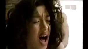 Dos lesbianas negras follándose el mejor video porno del mundo con la ayuda de un largo strapon