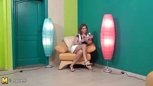 Linda chica flaca medias ama la doble porno para celular penetración durante el sexo