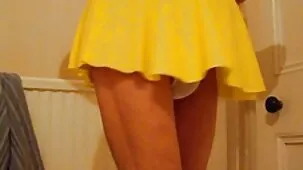 Una joven amiga felicitó a la belleza en xxx brasileña calcetines negros con sexo anal