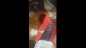 Problema insaciable ama los besos pornoincesto en el sexo grupal con doble penetración
