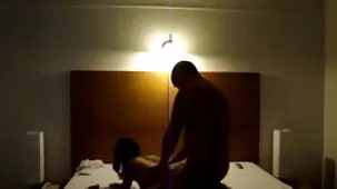 Hijastra mostró a su padrastro su puesto de fumar xxx video gratis