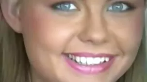 Besó a una mujer joven y entró videos de cexo en su ano lleno de baba