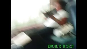 Chico alto se folla a un lindo compañero de xxx camara clase besándose en el culo