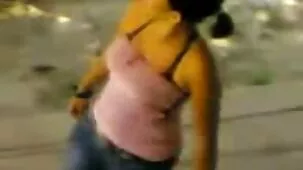 Las mujeres mayores organizan sexo grupal con un pene por no gratis enorme