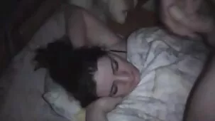 Chico videos pornos 3gp lindo seduce a dos amigos en Sexo Grupal
