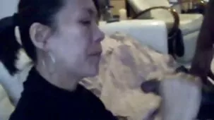 Dos jóvenes videos de sexso morenas chuparon a un chico en el puesto de la tienda