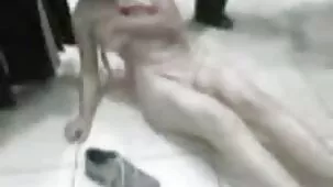 Hermosa en medias le dio el coño a sexo anal xxx su entrenador
