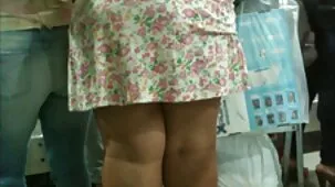 mamá se folló a un chico joven y no le importó porno virgenes divertirse con una rubia