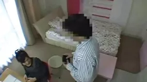 Morena tetona extiende las porno gratuito piernas sobre la mesa, para hacer el amor con el rector