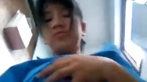 El dueño del apartamento organizó un sexo grupal con dos encantadoras videos porno en español gratis parisinas