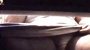Un hombre videos pornos cerdas negro se folla a su novia en las posiciones más inusuales.