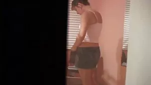 Dos negros follando a una morena esbelta en serviporno madre un beso interracial