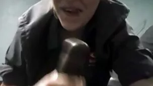 Chico usó pornos en hd a la novia de un amigo en lugar de tomar una ducha