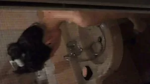 Chica negra con su gato de pelo tomó una gran polla en anal ver xxx porno