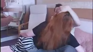 Morena flaca en lencería rosa Digitación delante de un hombre en porno hd español primera persona y follándolo